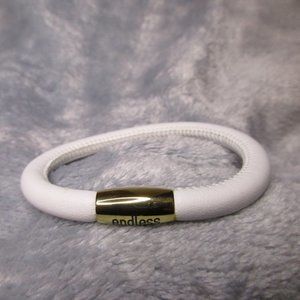 Endless Single White Leather Gold Clasp Bracelet By JLO 7.5 inch NEW A31